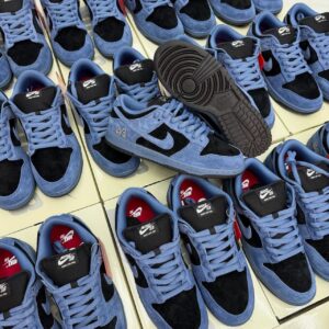 NIKE SB SUPREME DUNK LOW SHOES PALLET LIQUIDATION